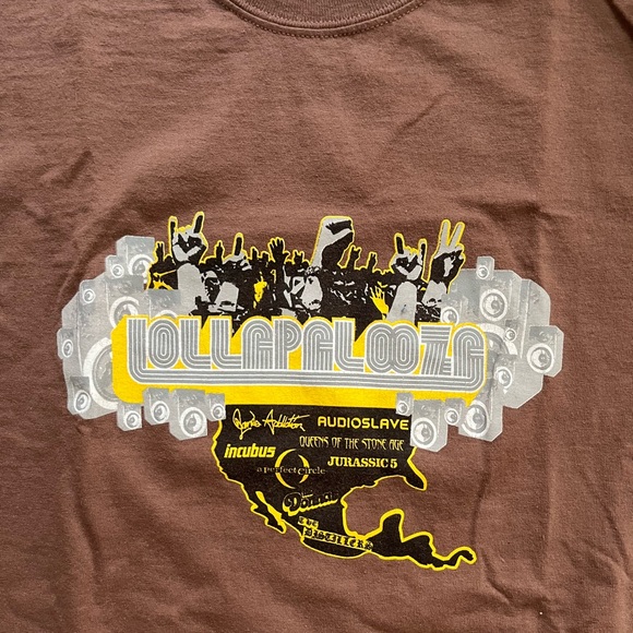 Vintage Lollapalooza concert autographed tshirt - Picture 2 of 7